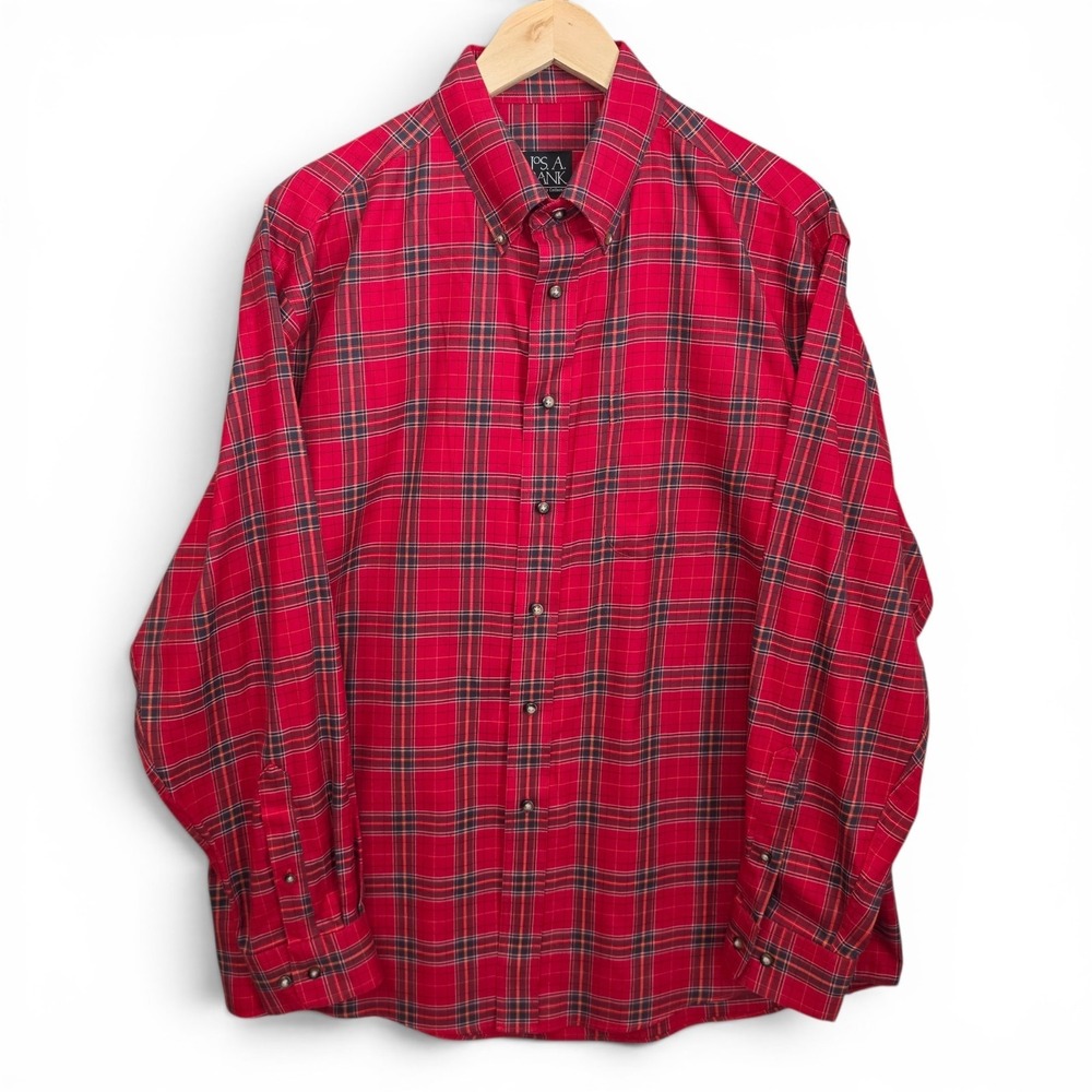 Jos A Bank Shirt Mens Large Red Plaid Button Down Traveler Long Sleeve Cotton